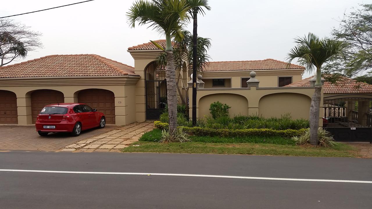 The Villa Umhlanga Durban Exterior photo